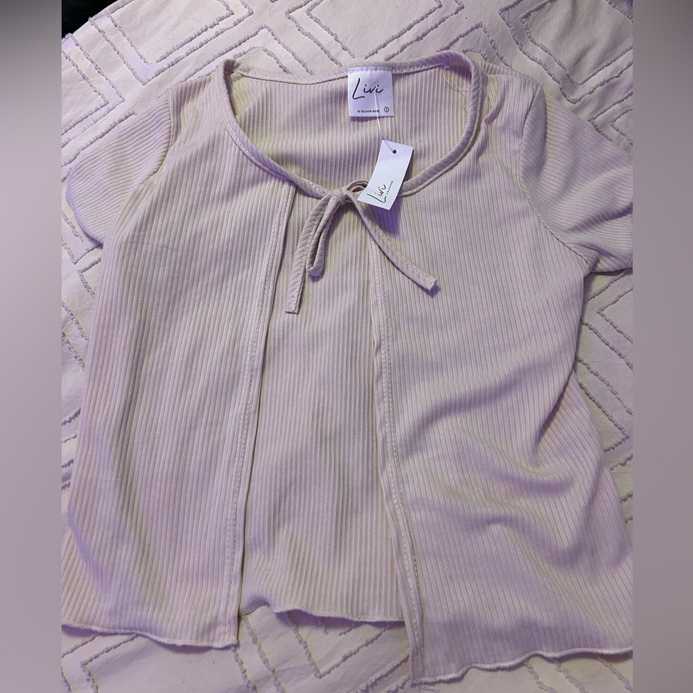Cropped tie shirt || New with a tag || never worn, Size SMALL
